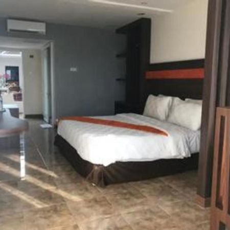 Satria Wisata Hotel Parepare מראה חיצוני תמונה
