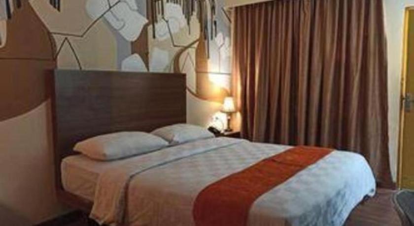 Satria Wisata Hotel Parepare מראה חיצוני תמונה